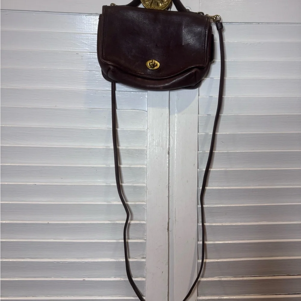Vintage Coach Court Bag 9924 Brown Glove Tanned Leather Brass Turnlock Crossbody - Picture 2 of 5